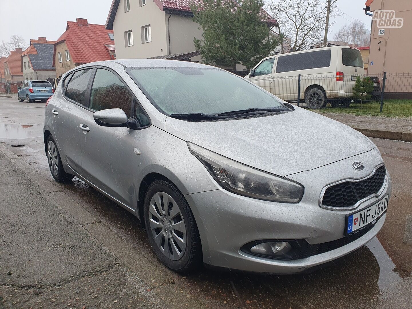 Kia Cee'd CRDi 2013 y