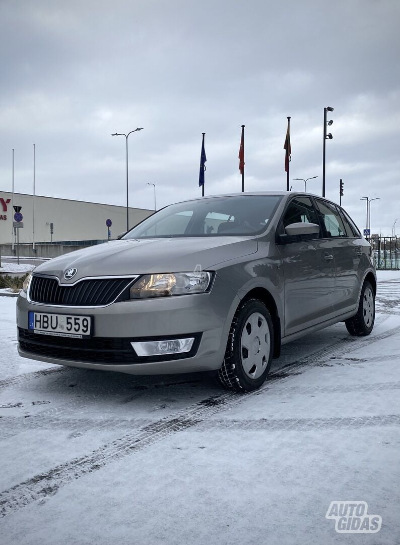 Skoda RAPID 2014 y Hatchback