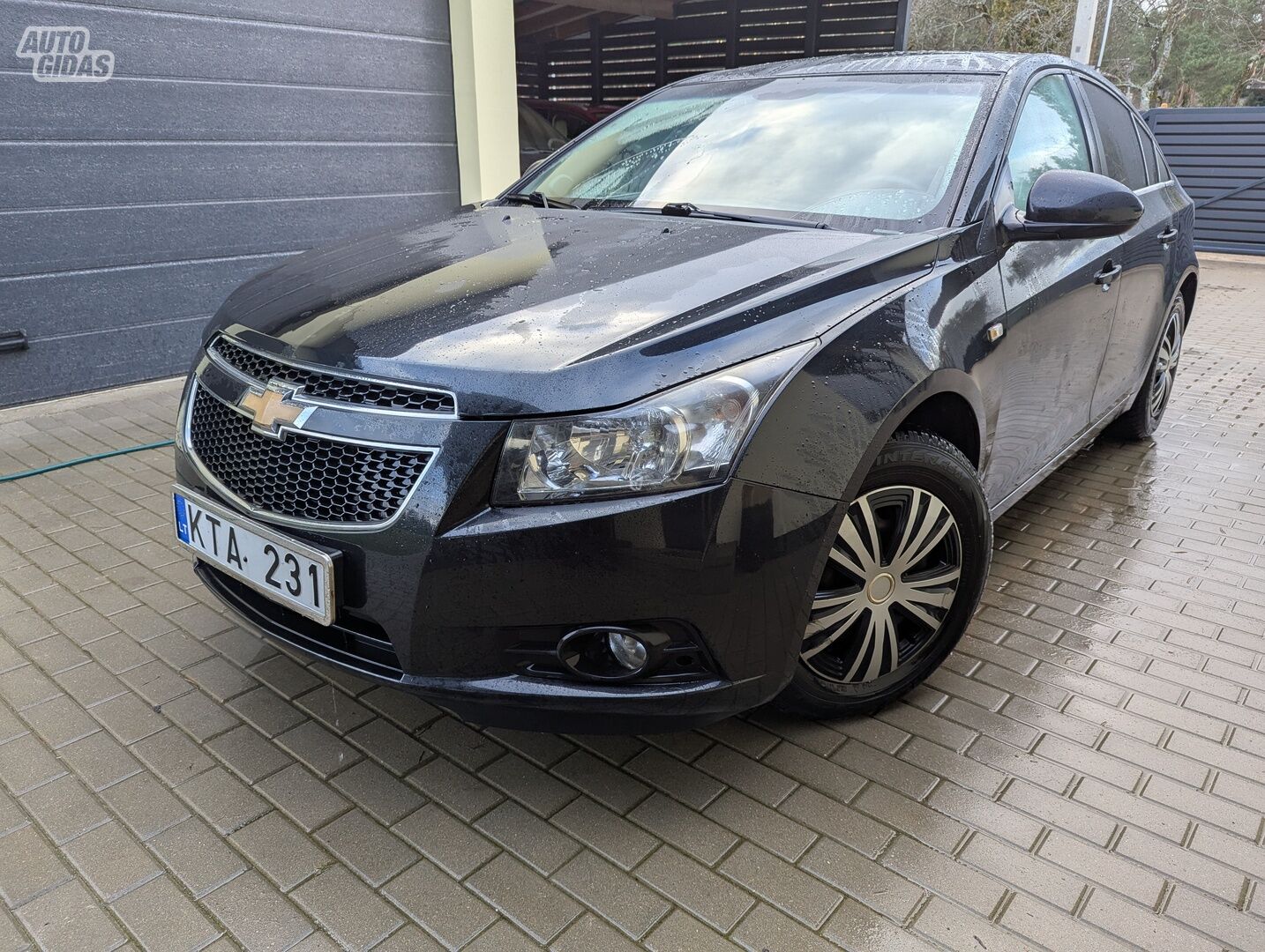 Chevrolet Cruze 2012 г Седан