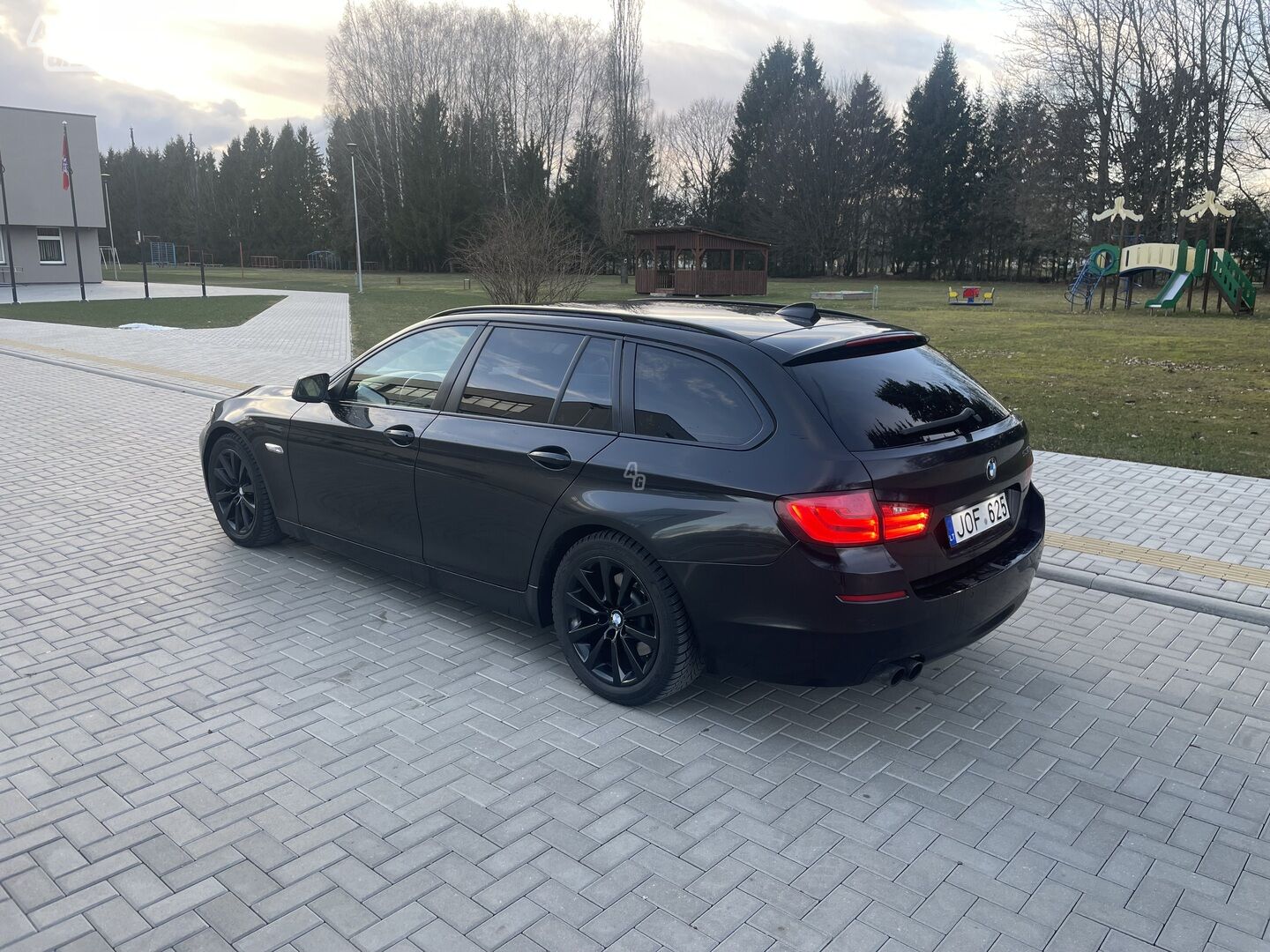 Bmw 530 2011 m Universalas