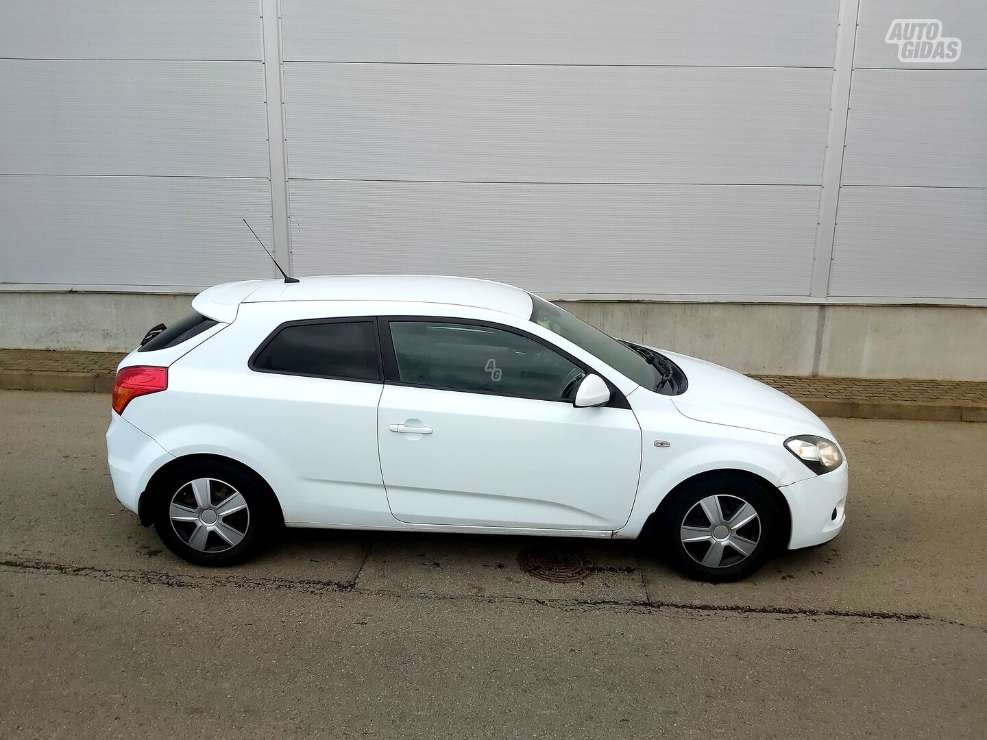 Kia Cee'd 2008 y Coupe