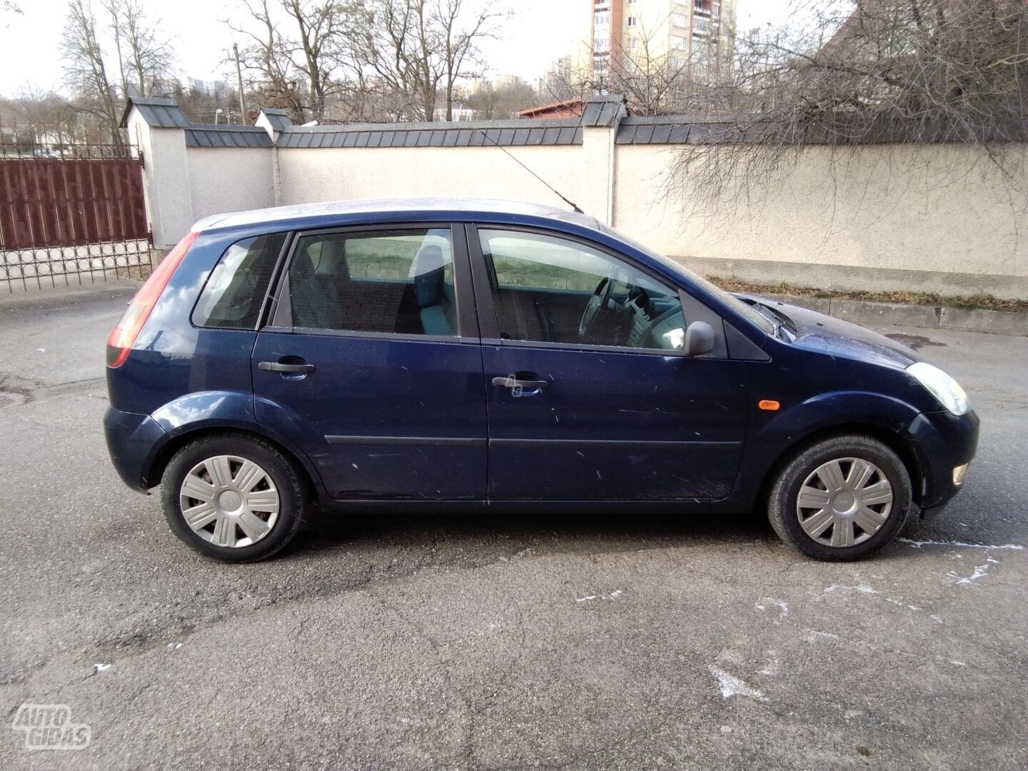 Ford Fiesta 2004 y Hatchback