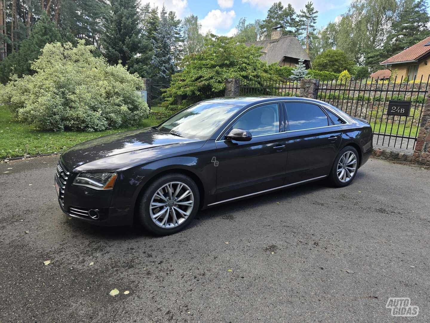 Audi A8 2012 г Седан