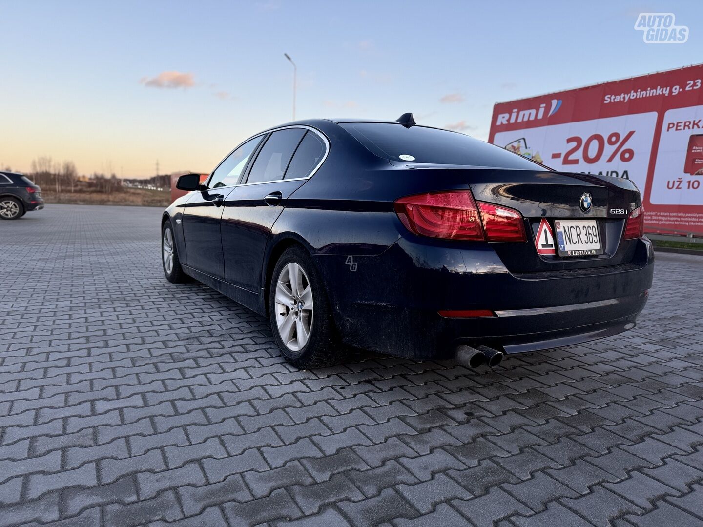 Bmw 528 2013 y Sedan