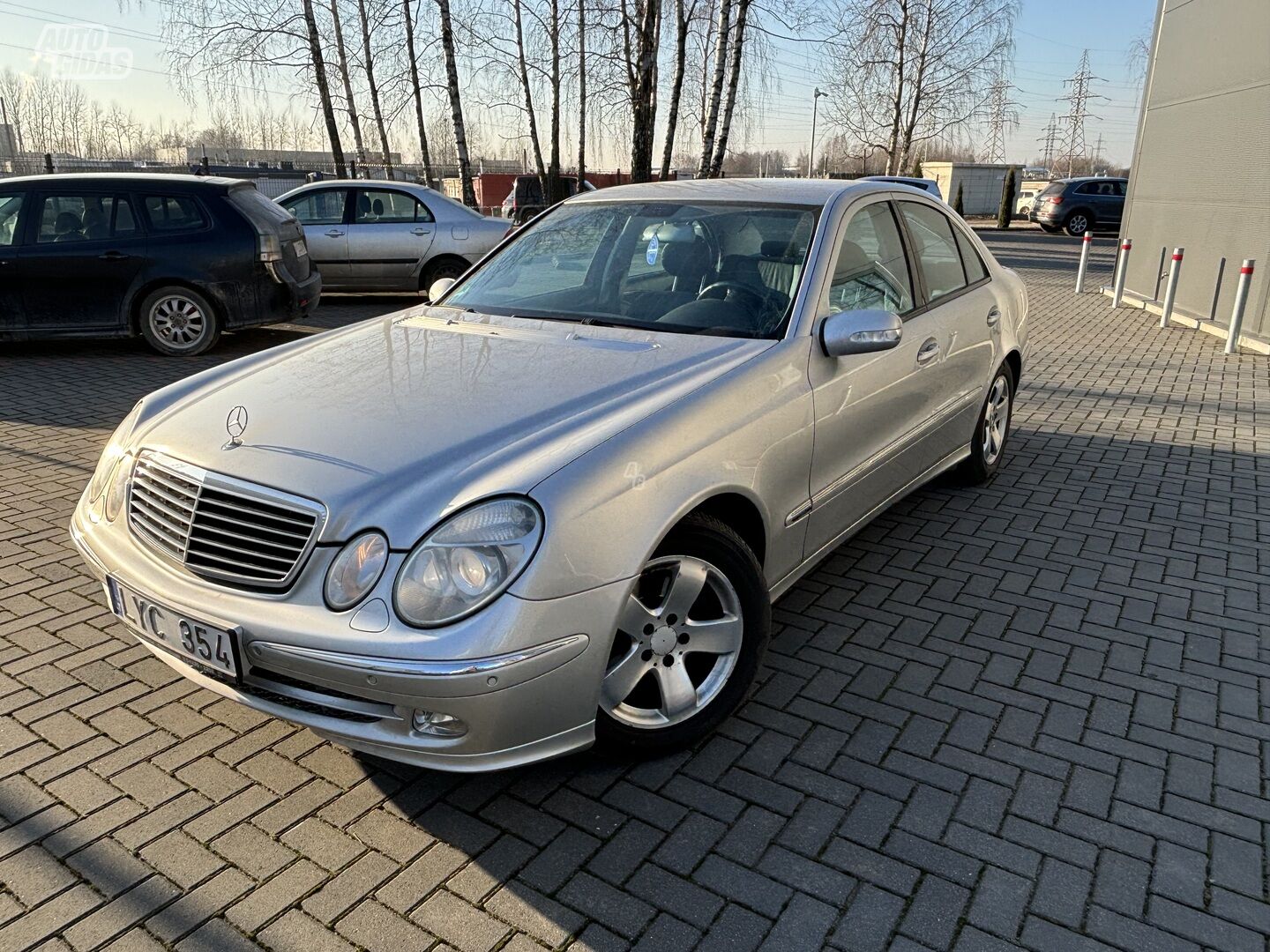 Mercedes-Benz E 270 2003 г Седан