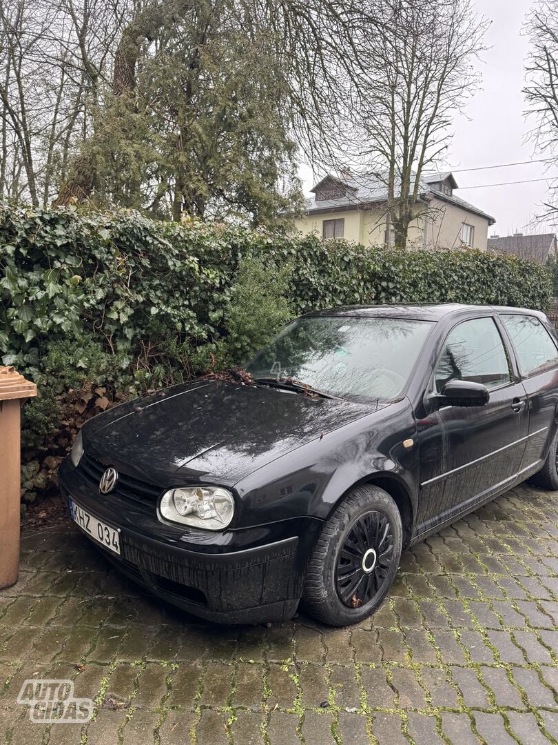 Volkswagen Golf 1999 г Хэтчбек