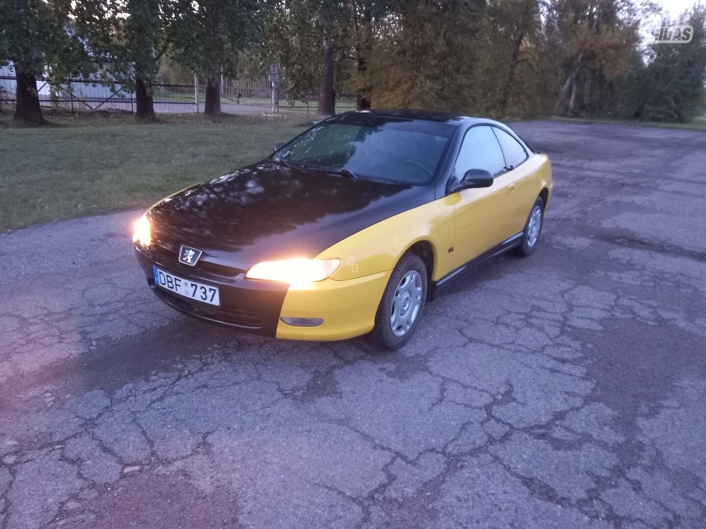 Peugeot 406 1999 г Купе