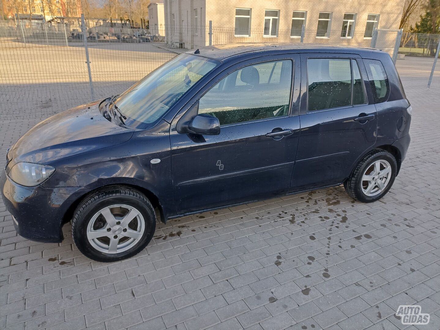 Mazda 2 2008 г Хэтчбек