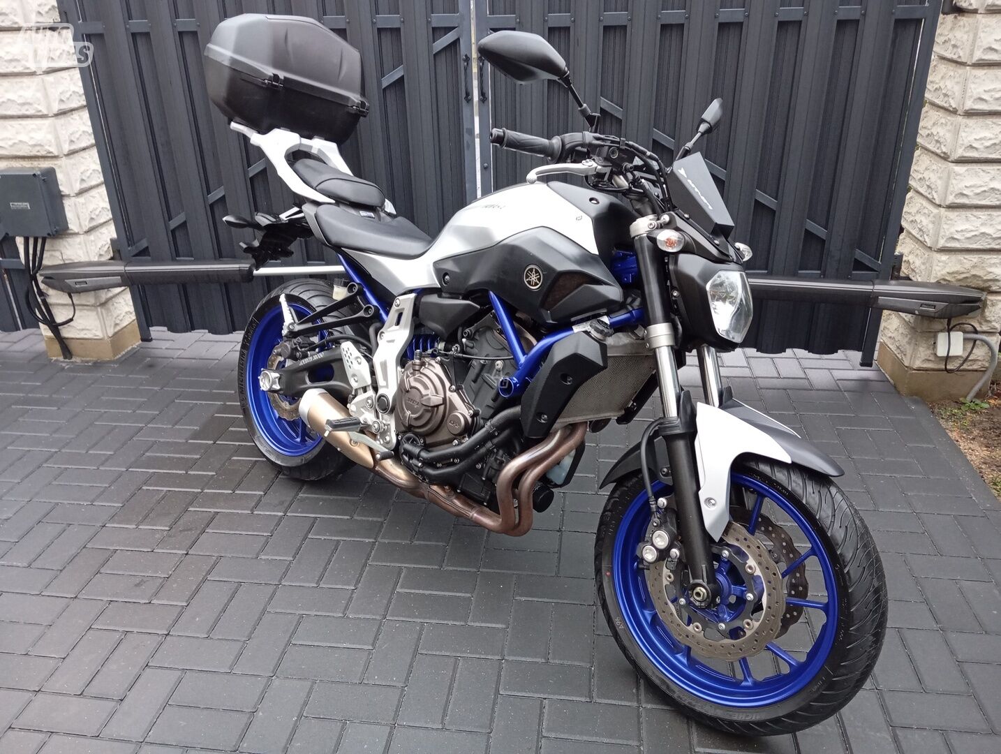 Yamaha MT 2015 г Классический / Streetbike мотоцикл