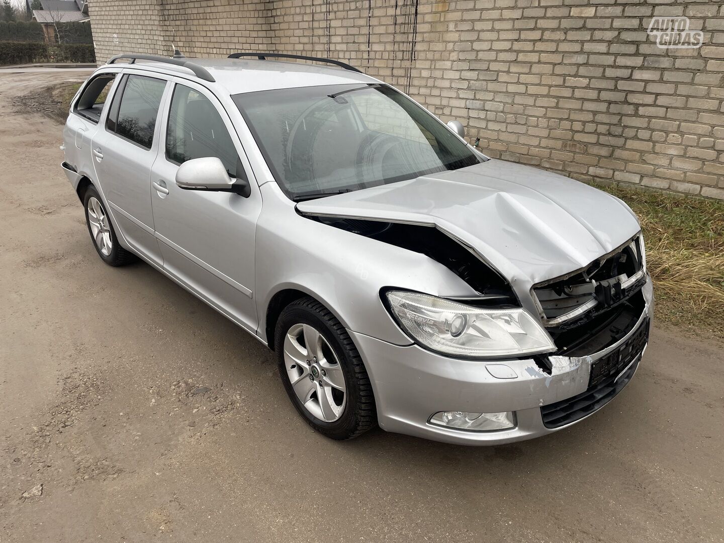 Skoda Octavia BMM KNS 9156 LA7W 2009 m dalys