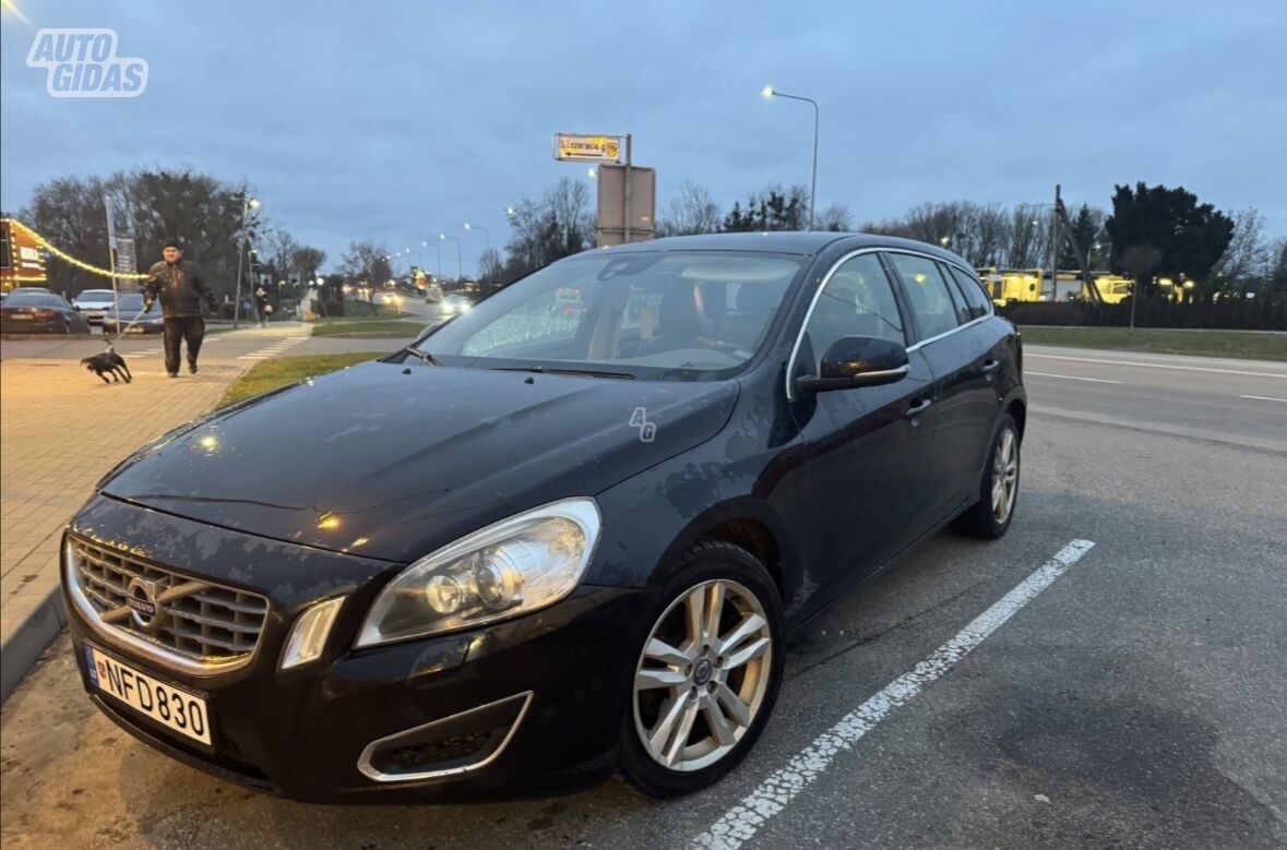 Volvo V60 2013 г Универсал