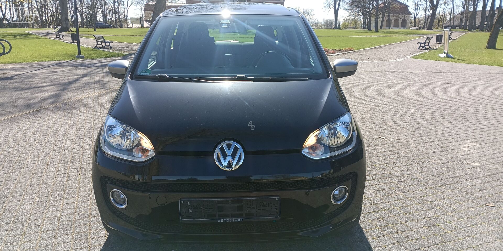 Volkswagen up! 2014 г Хэтчбек