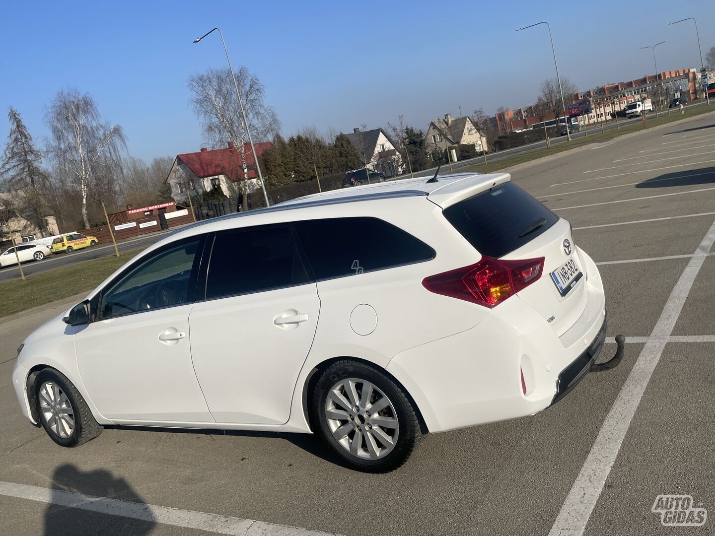 Toyota Auris 2014 m Universalas