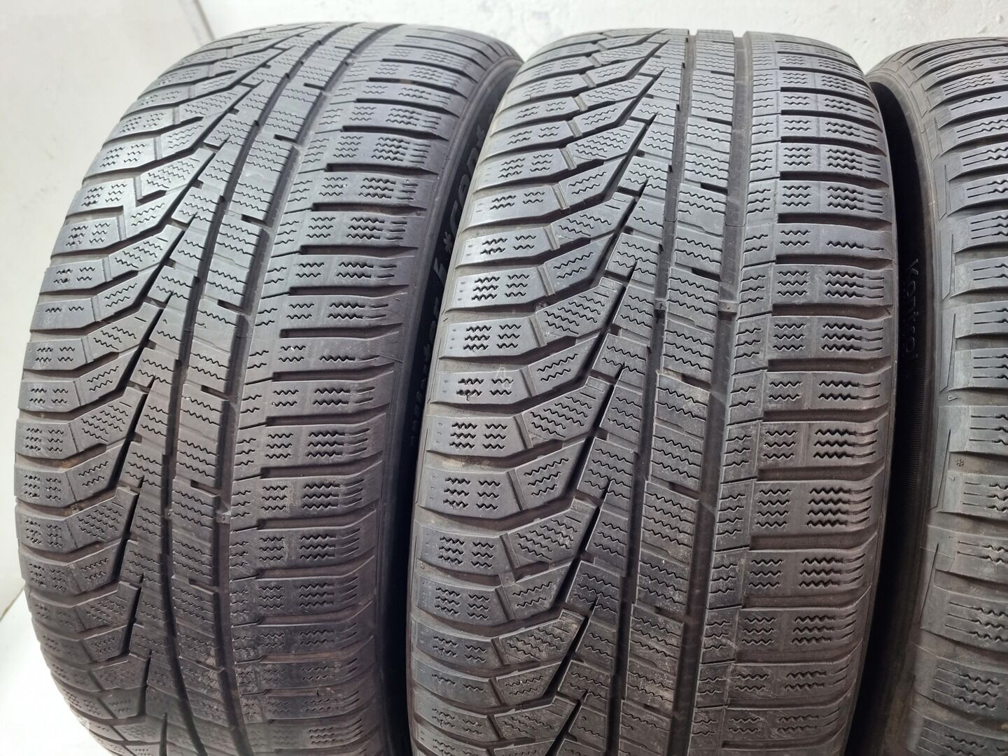 Hankook 4mm R18 зимние шины для автомобилей