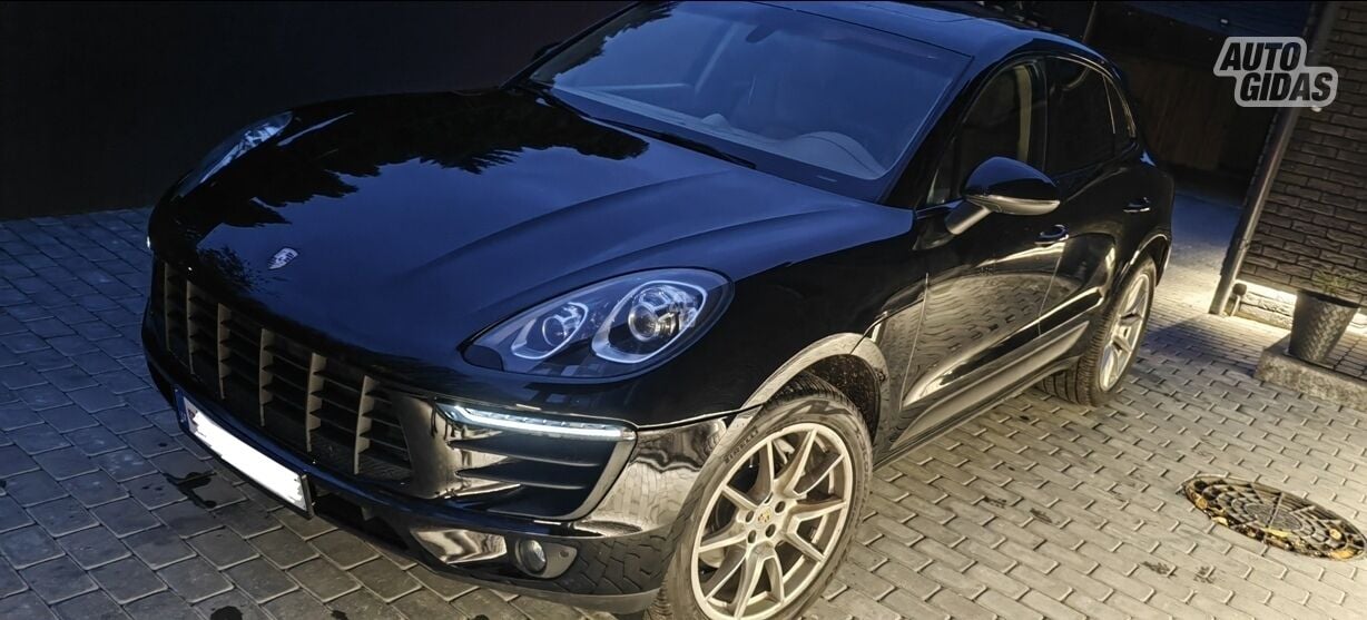 Porsche Macan 2015 г Внедорожник / Кроссовер