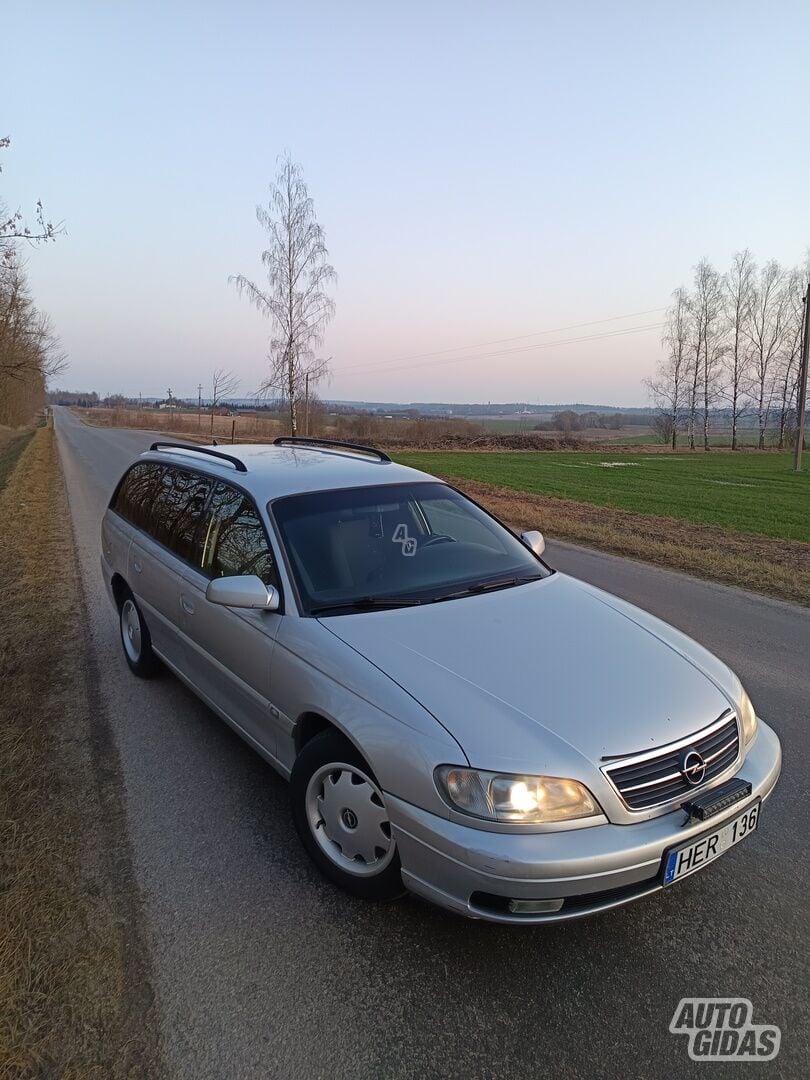 Opel Omega 2000 m Universalas