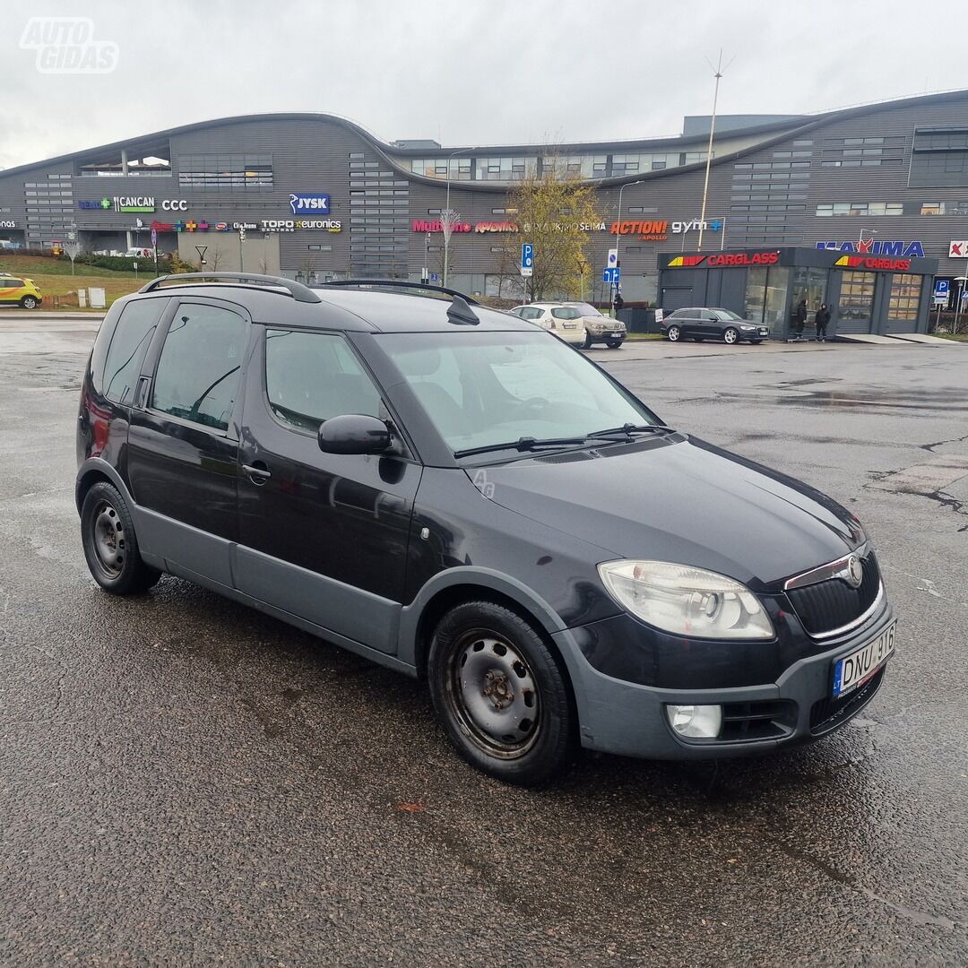 Skoda Roomster 2008 г Минивэн