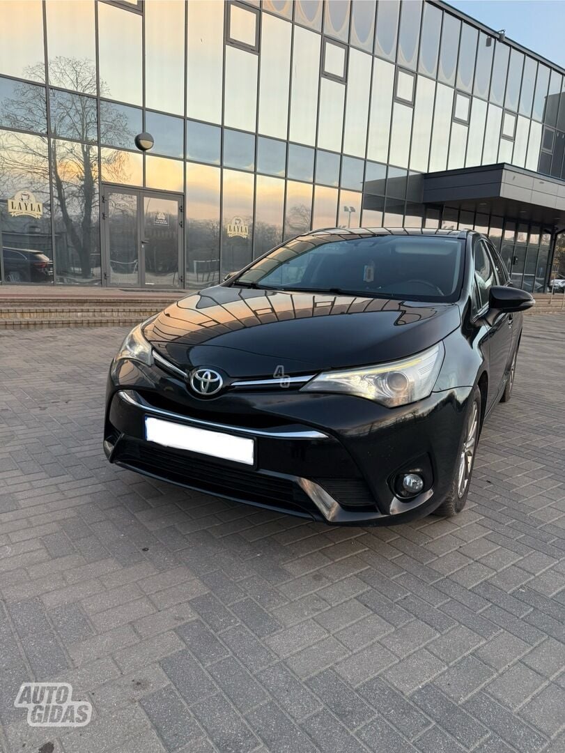 Toyota Avensis 2015 m Universalas