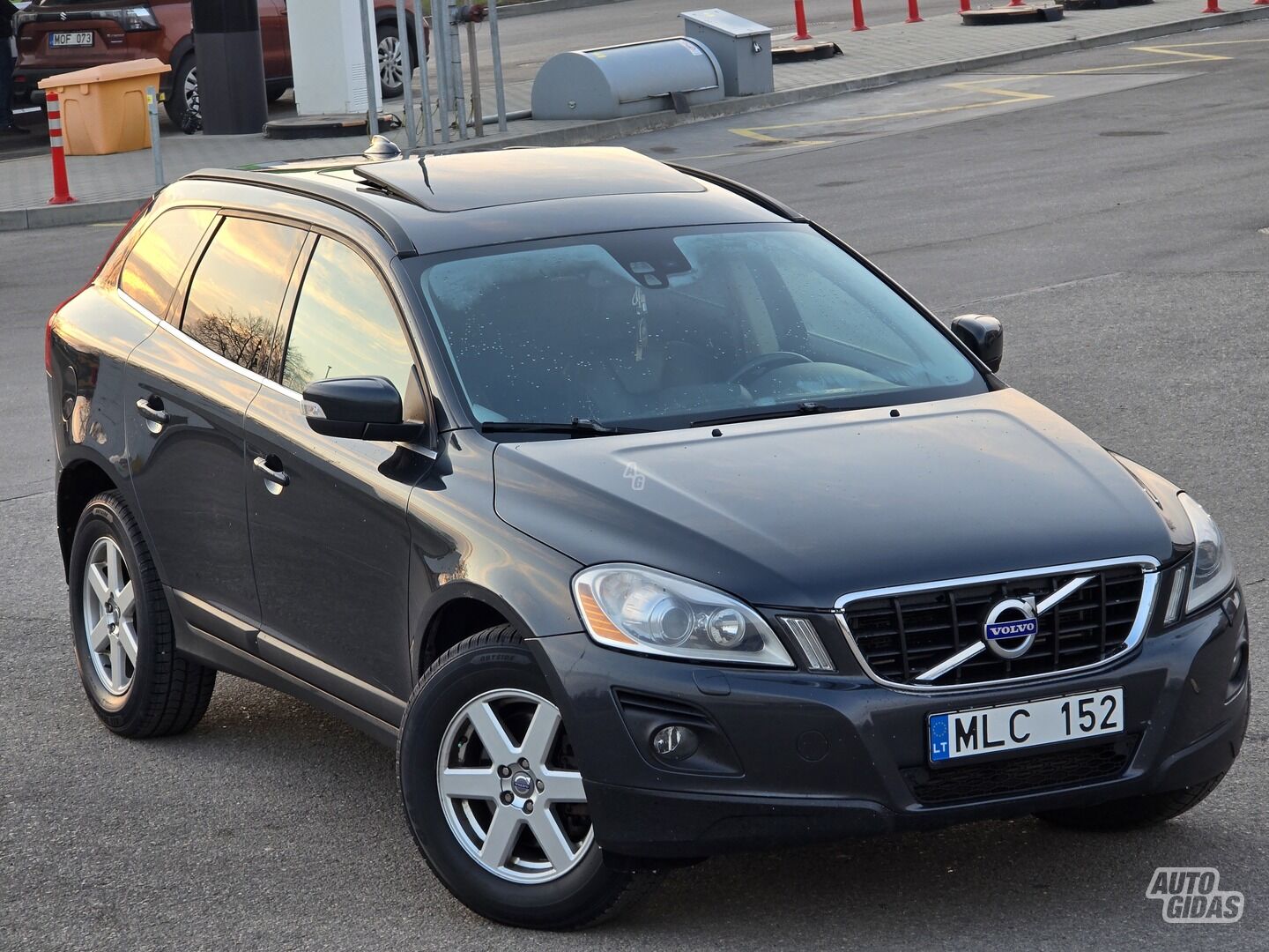 Volvo XC60 2009 г Внедорожник / Кроссовер