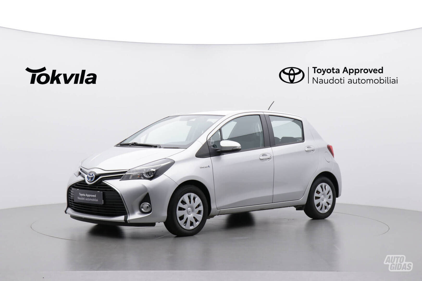 Toyota Yaris 2017 г Хэтчбек