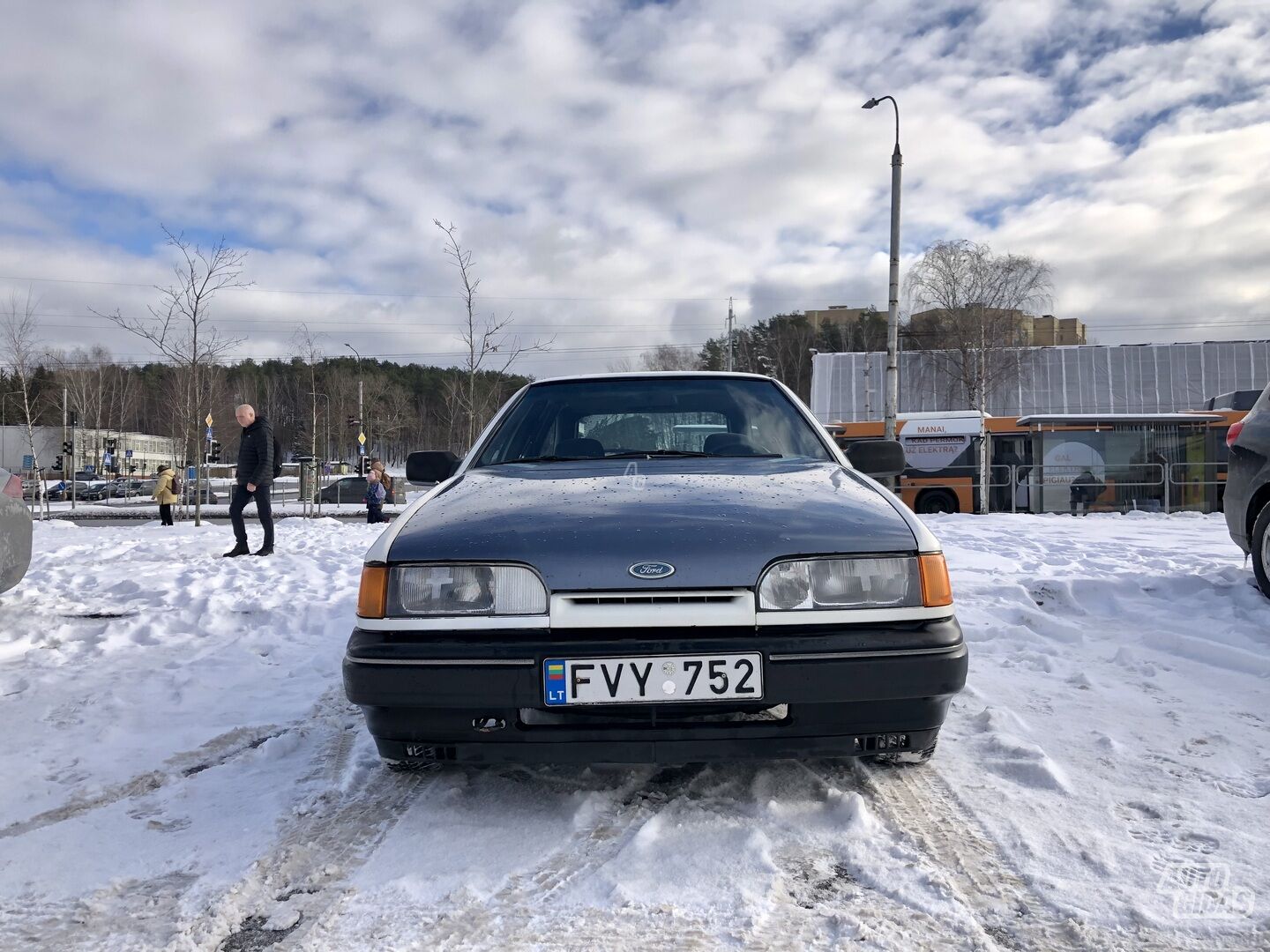 Ford Scorpio 1987 y Hatchback