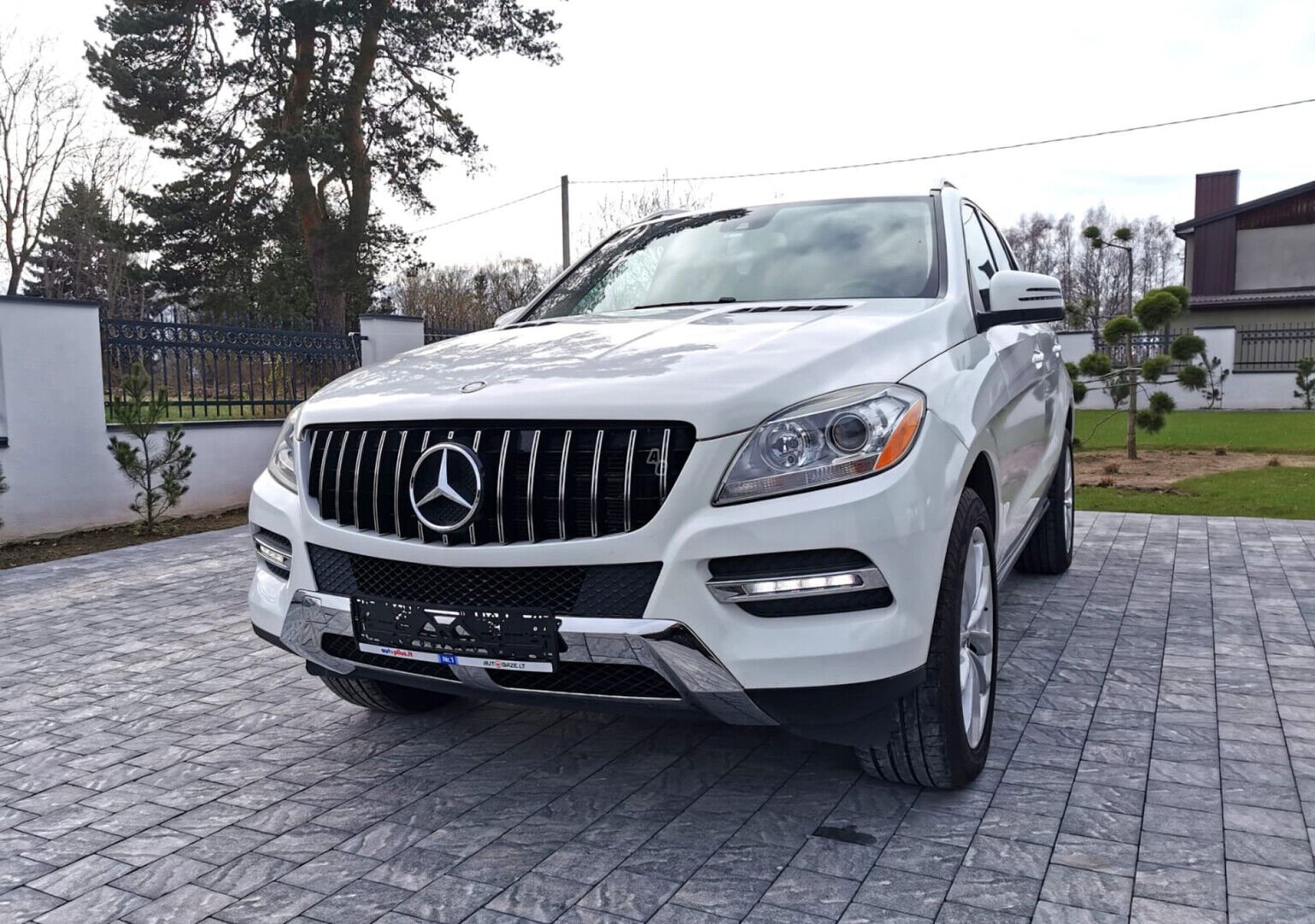 Mercedes-Benz ML 350 2014 г Внедорожник / Кроссовер