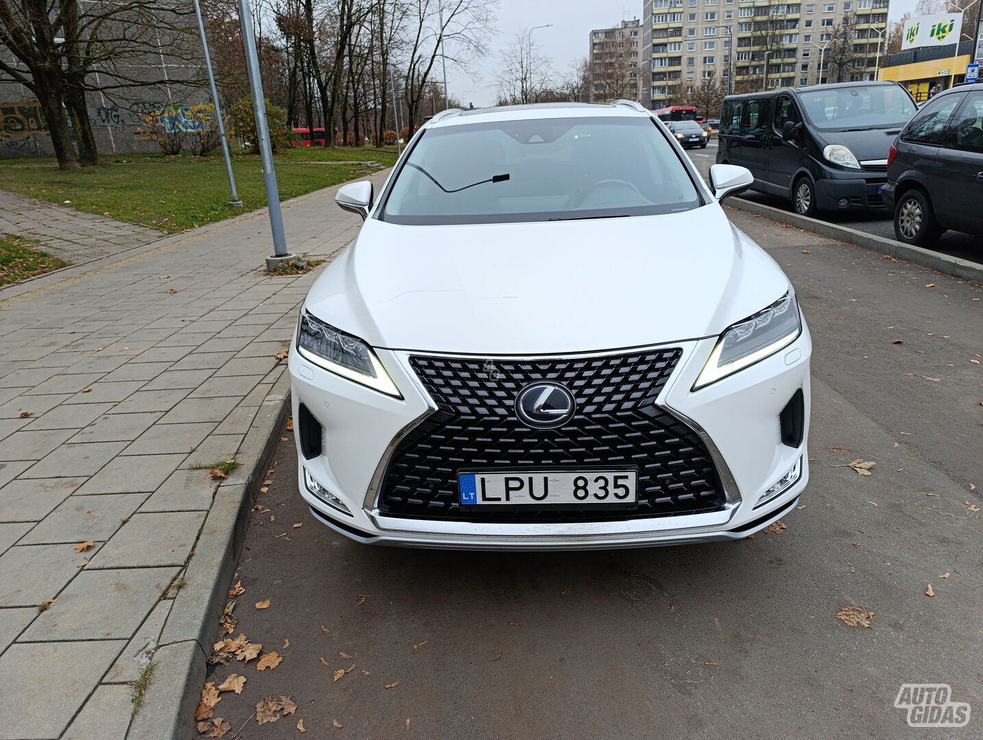 Lexus RX 450h 2019 y Sedan