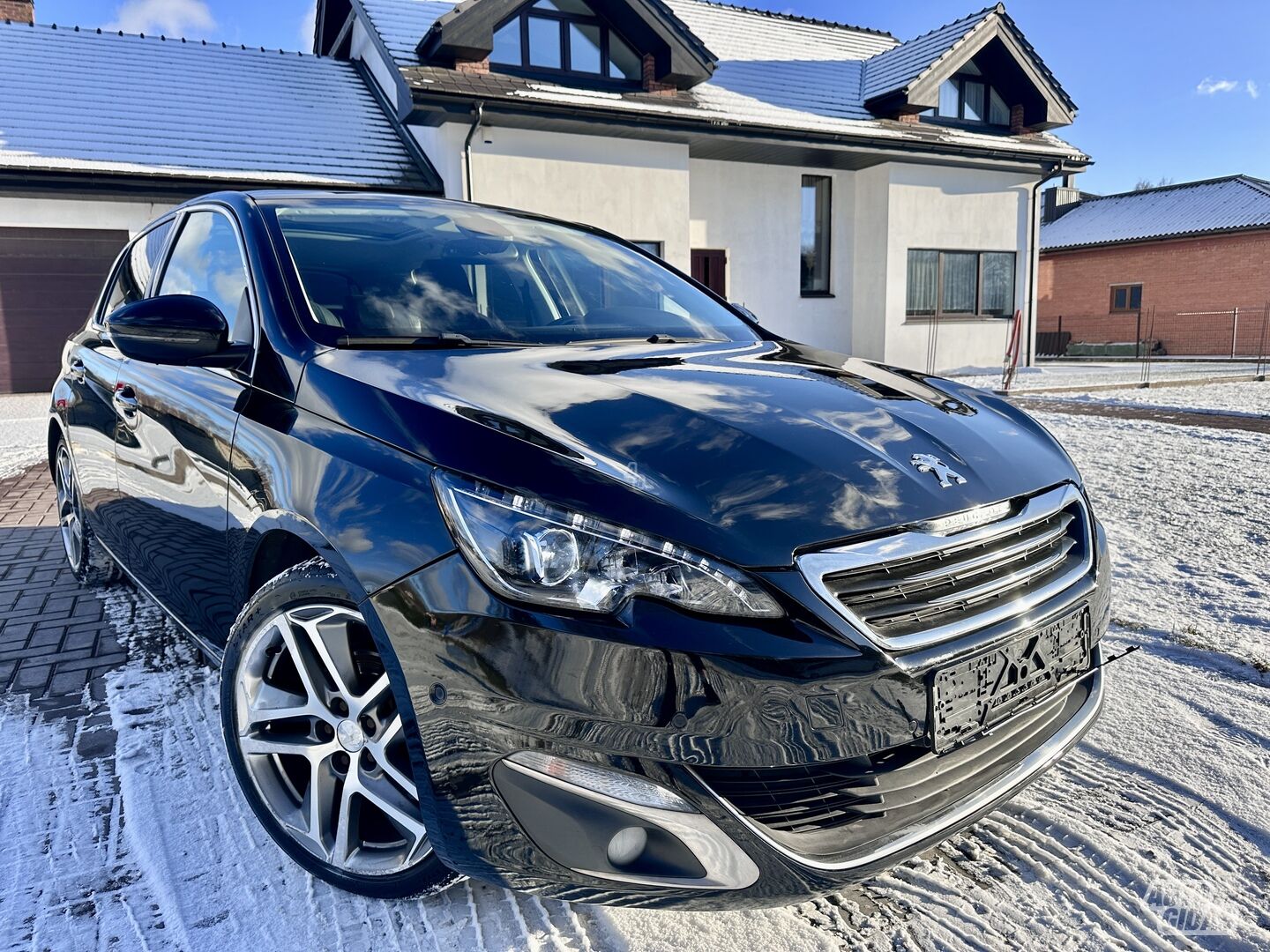 Peugeot 308 2015 г Хэтчбек