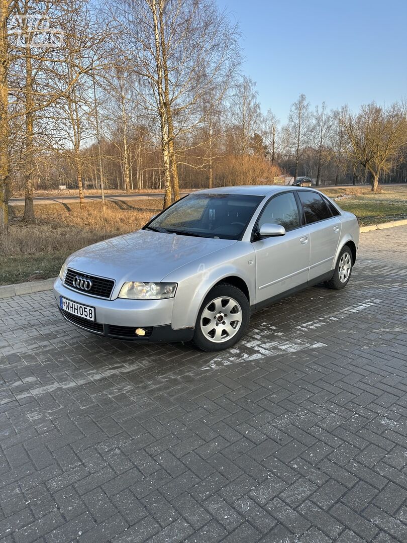 Audi A4 2003 г Седан