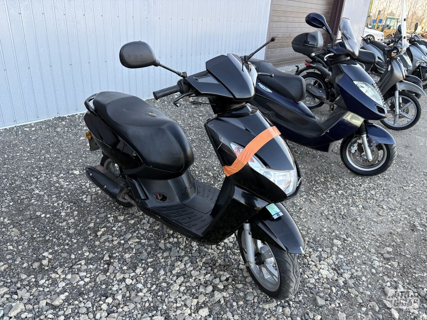 Peugeot Kisbee 2015 y Scooter / moped