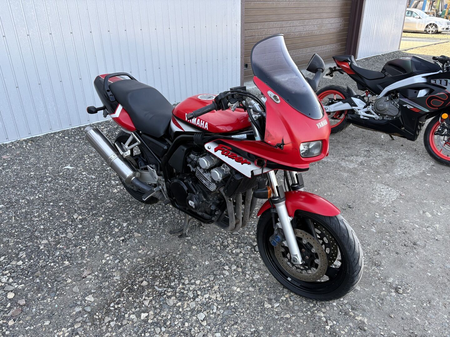 Yamaha FZS 2002 y Classical / Streetbike motorcycle