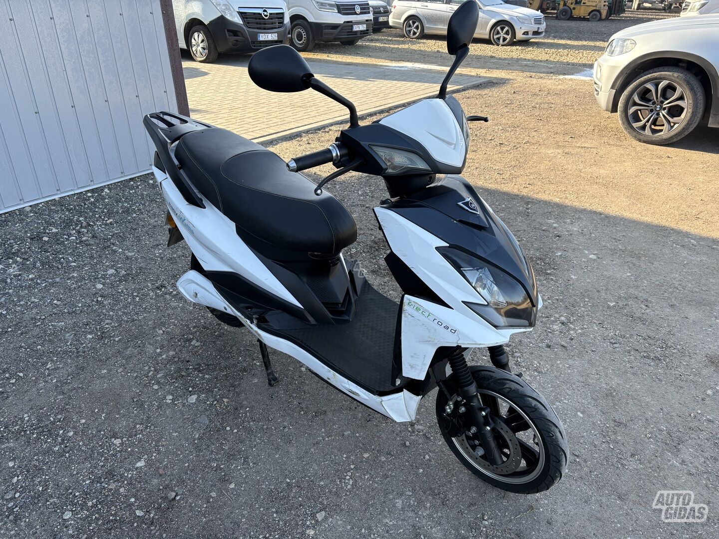 Efun Pulse 2020 y Scooter / moped