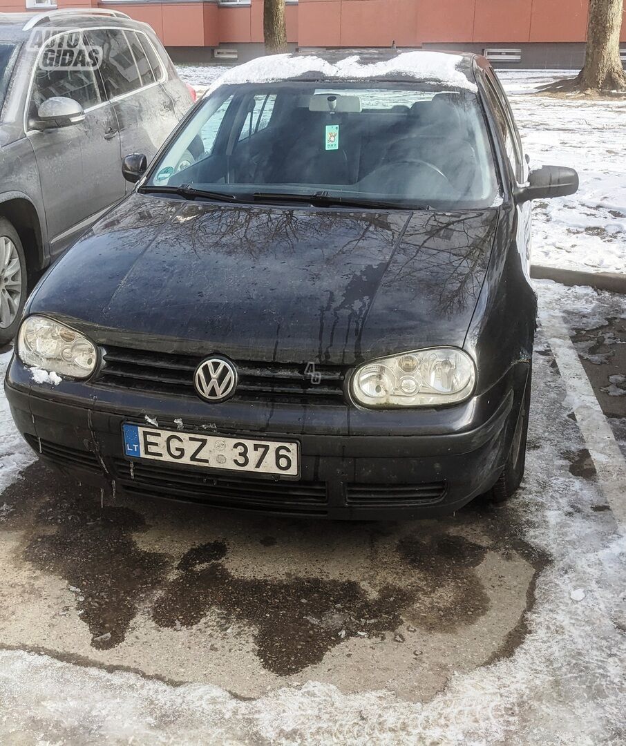 Volkswagen Golf 2002 г Хэтчбек