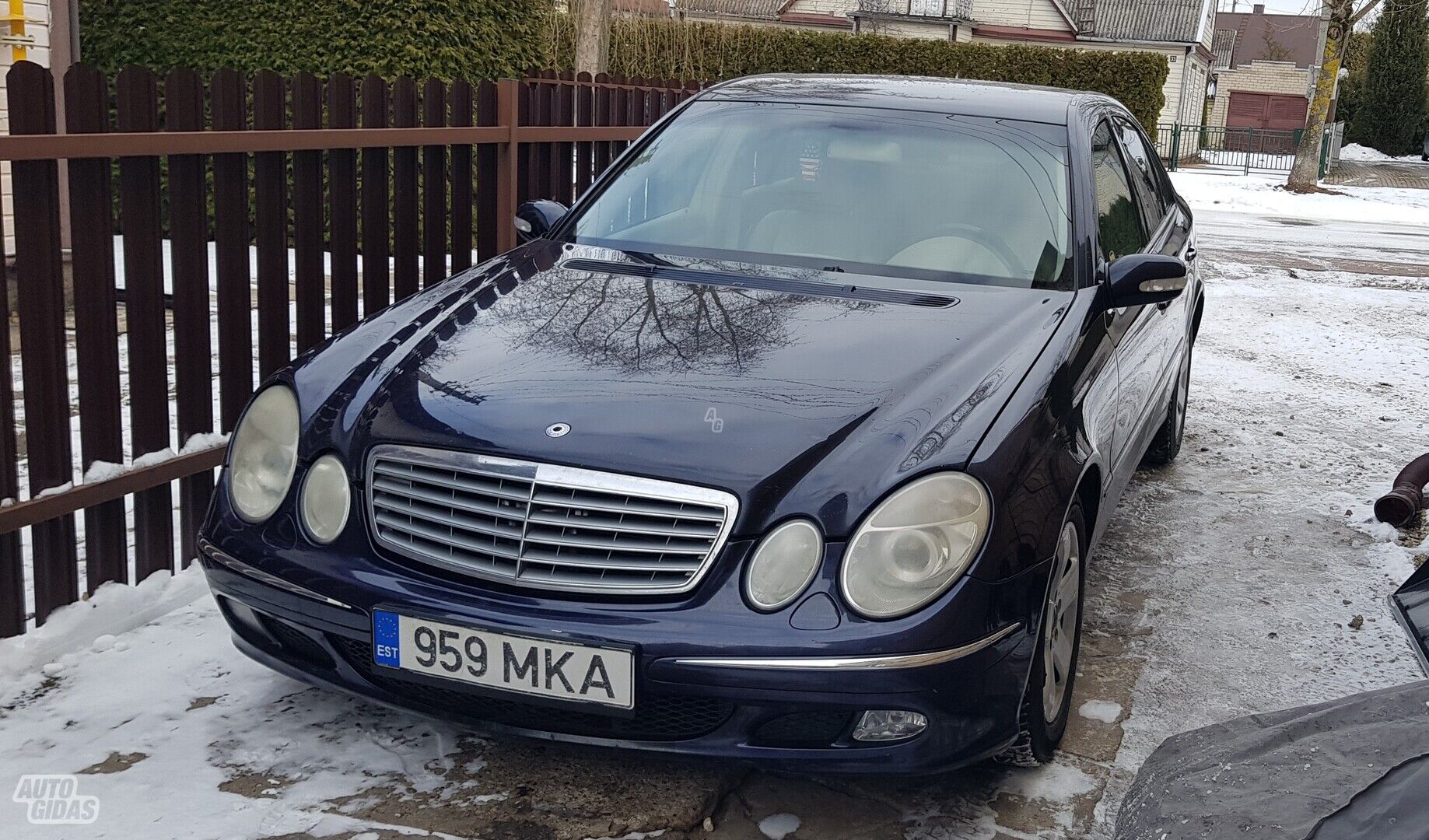 Mercedes-Benz E 220 2004 y Sedan