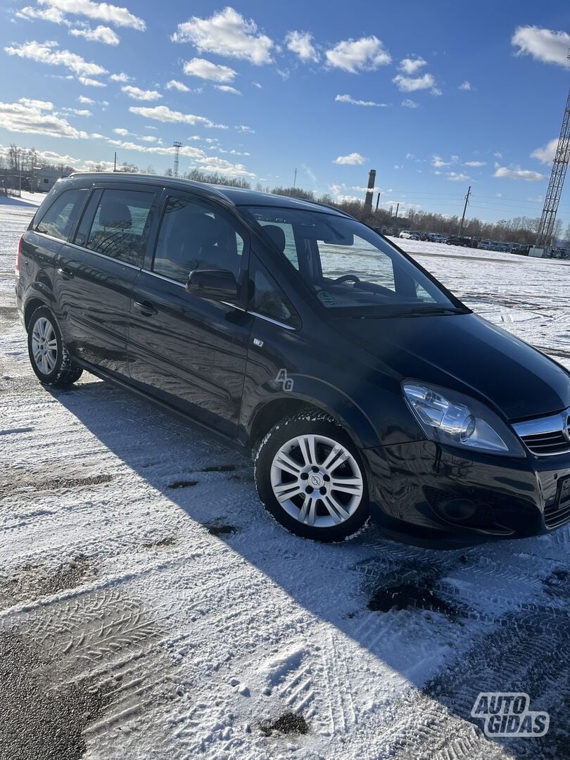 Opel Zafira 2012 y Van