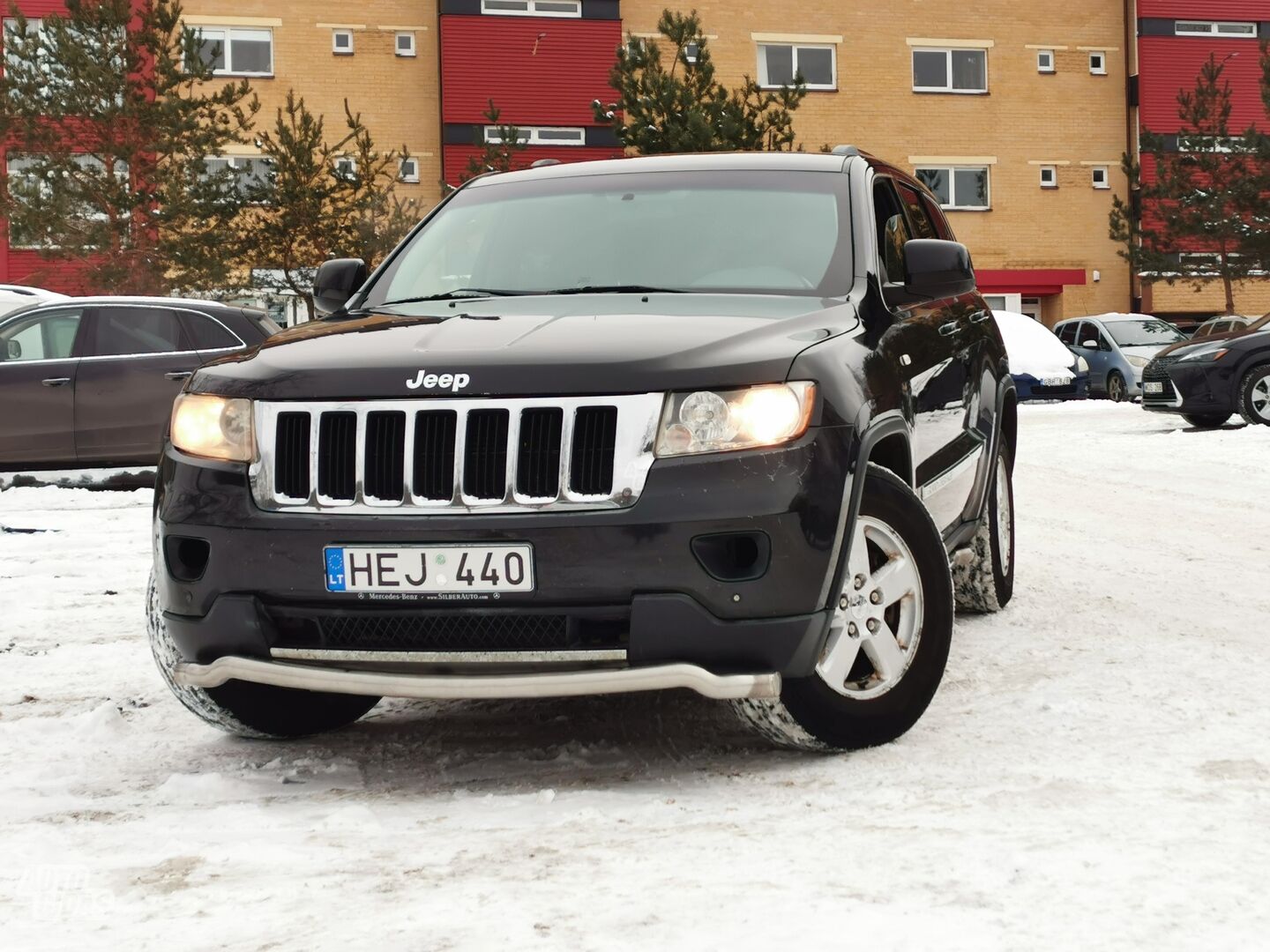 Jeep Grand Cherokee 2011 г Внедорожник / Кроссовер