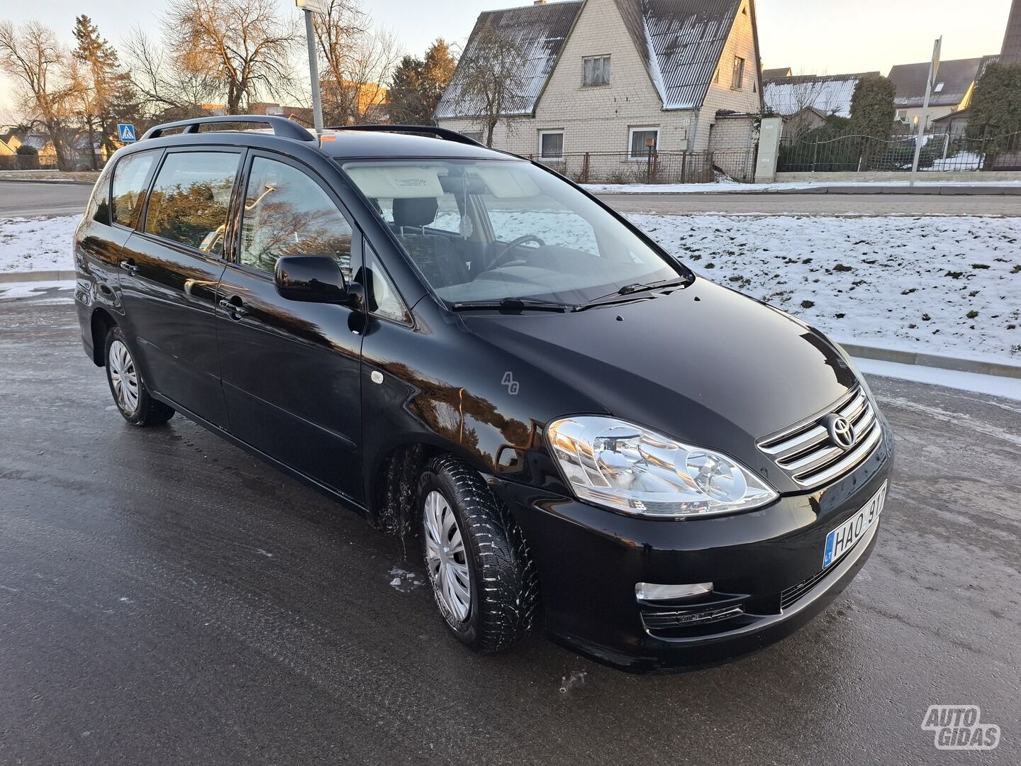 Toyota Avensis Verso 2004 y Van