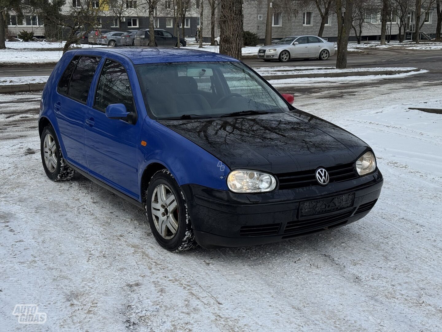 Volkswagen Golf 2001 г Хэтчбек