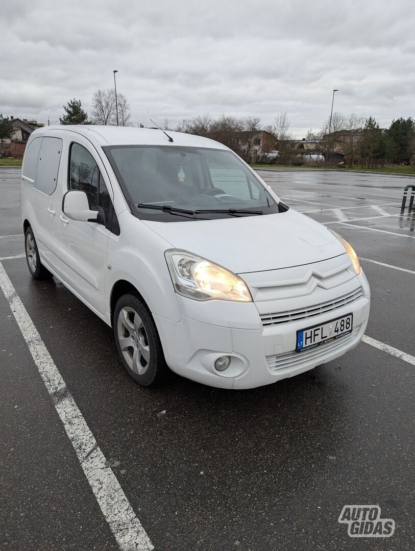 Citroen Berlingo 2011 г Минивэн