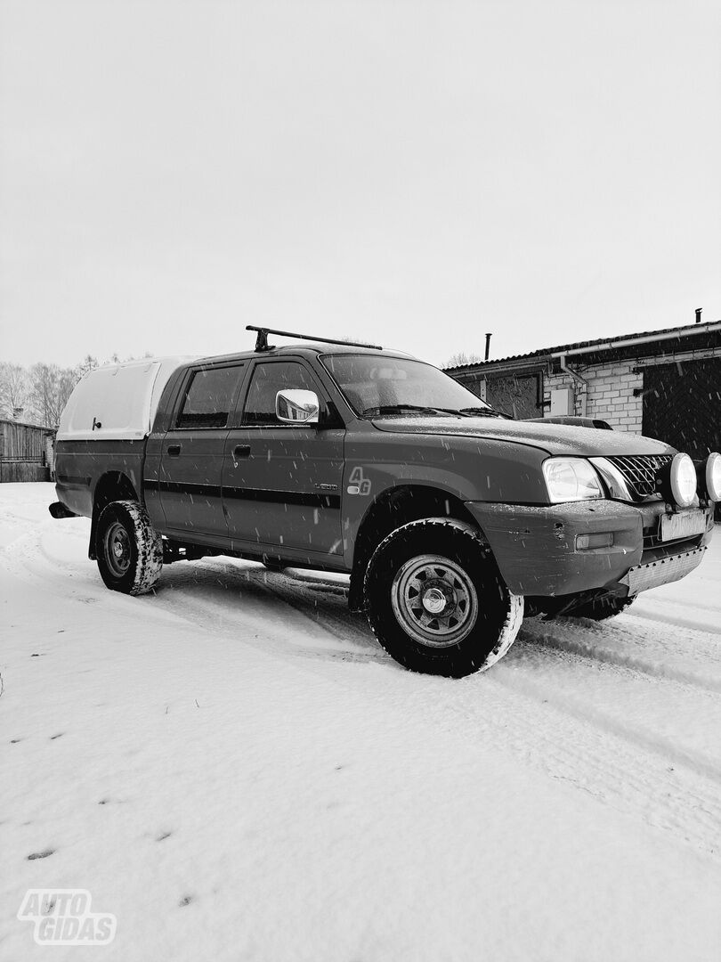 Mitsubishi L200 2008 г Пикап