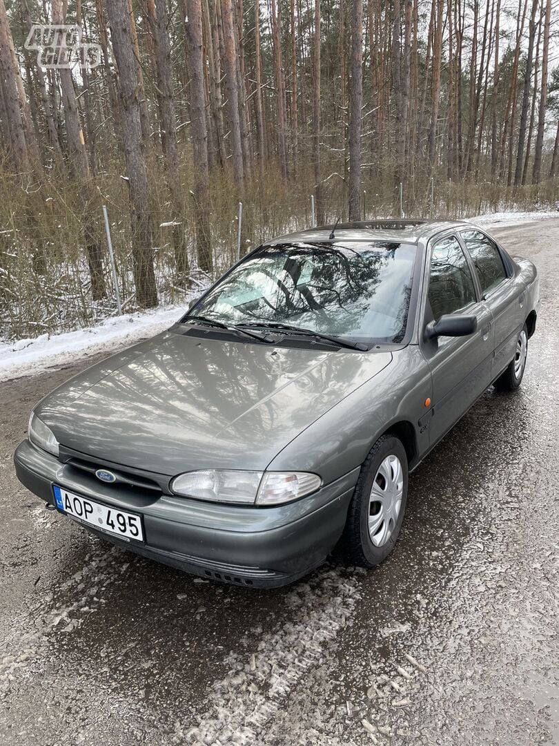 Ford Mondeo 1993 y Sedan