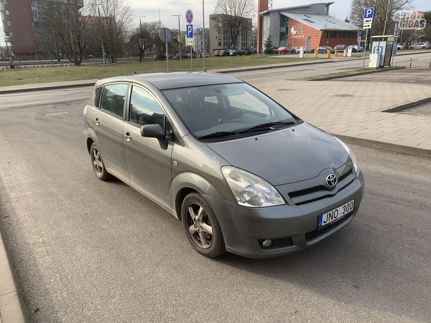 Toyota Corolla Verso 2006 г Минивэн