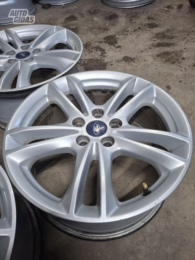 Ford light alloy R17 rims