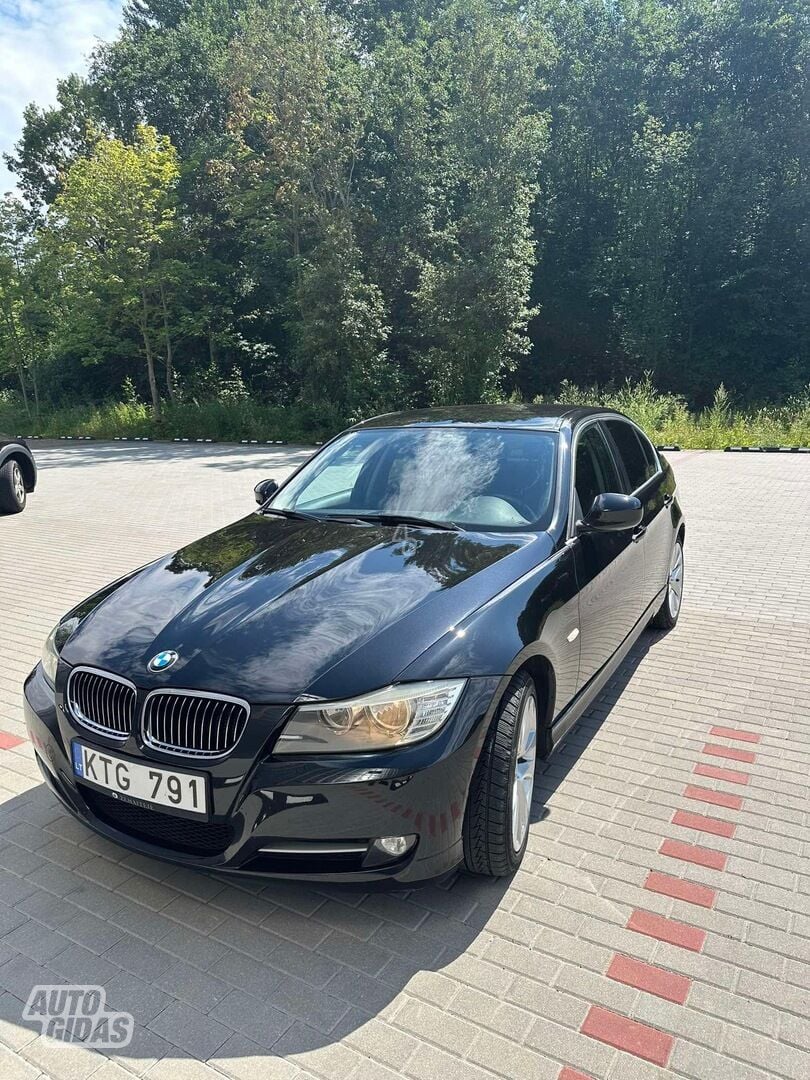 Bmw 318 2011 г Седан