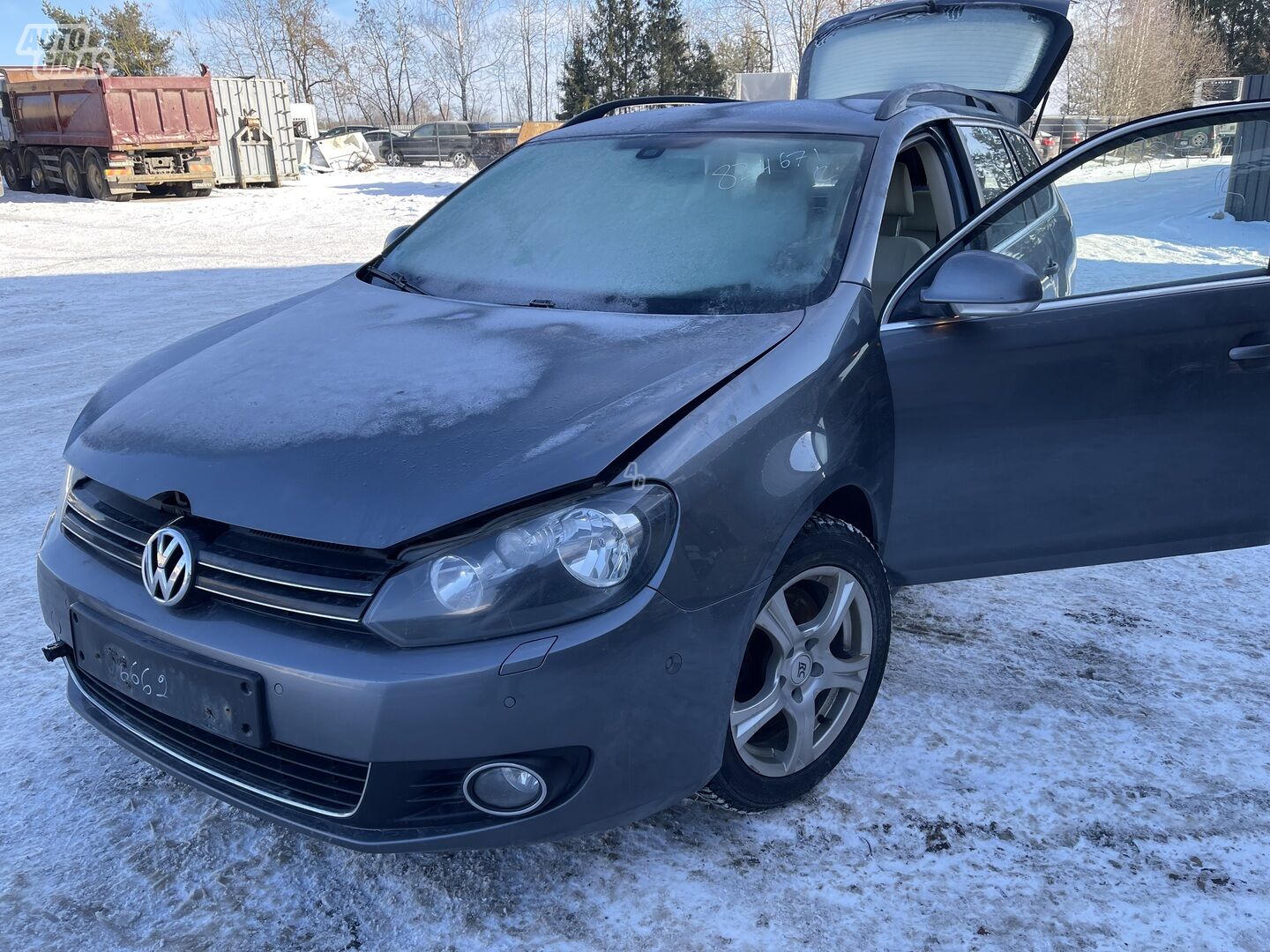 Volkswagen Golf VI 2011 г запчясти