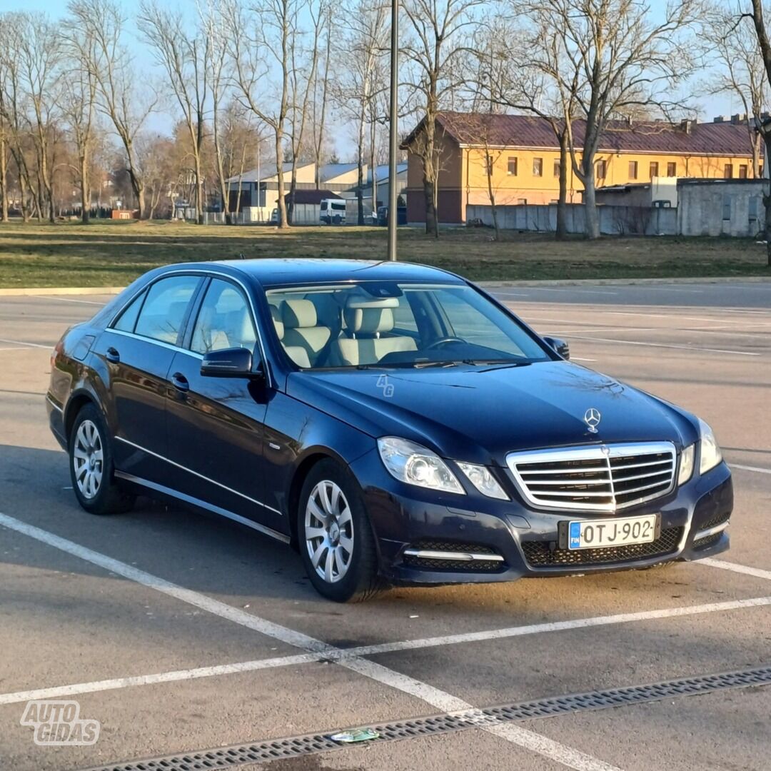 Mercedes-Benz E 200 2012 г Седан