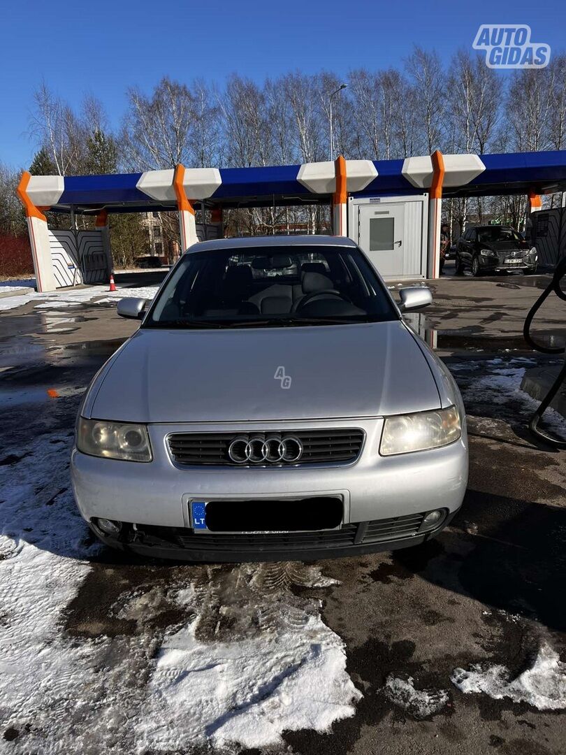 Audi A3 2000 m Hečbekas