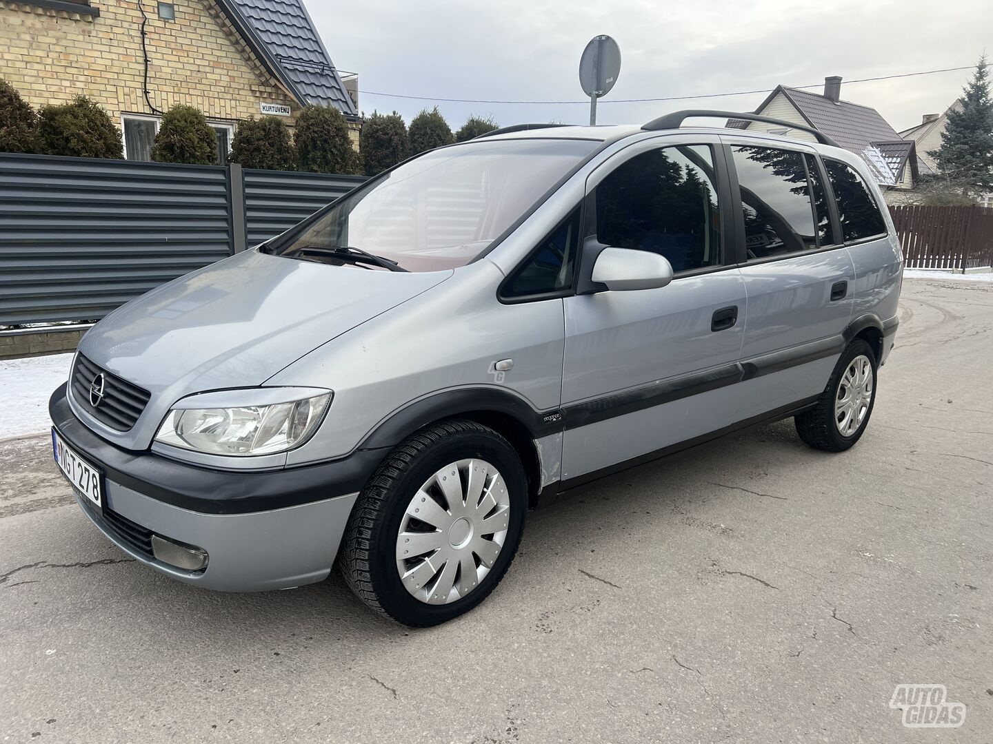 Opel Zafira DTI 2001 y