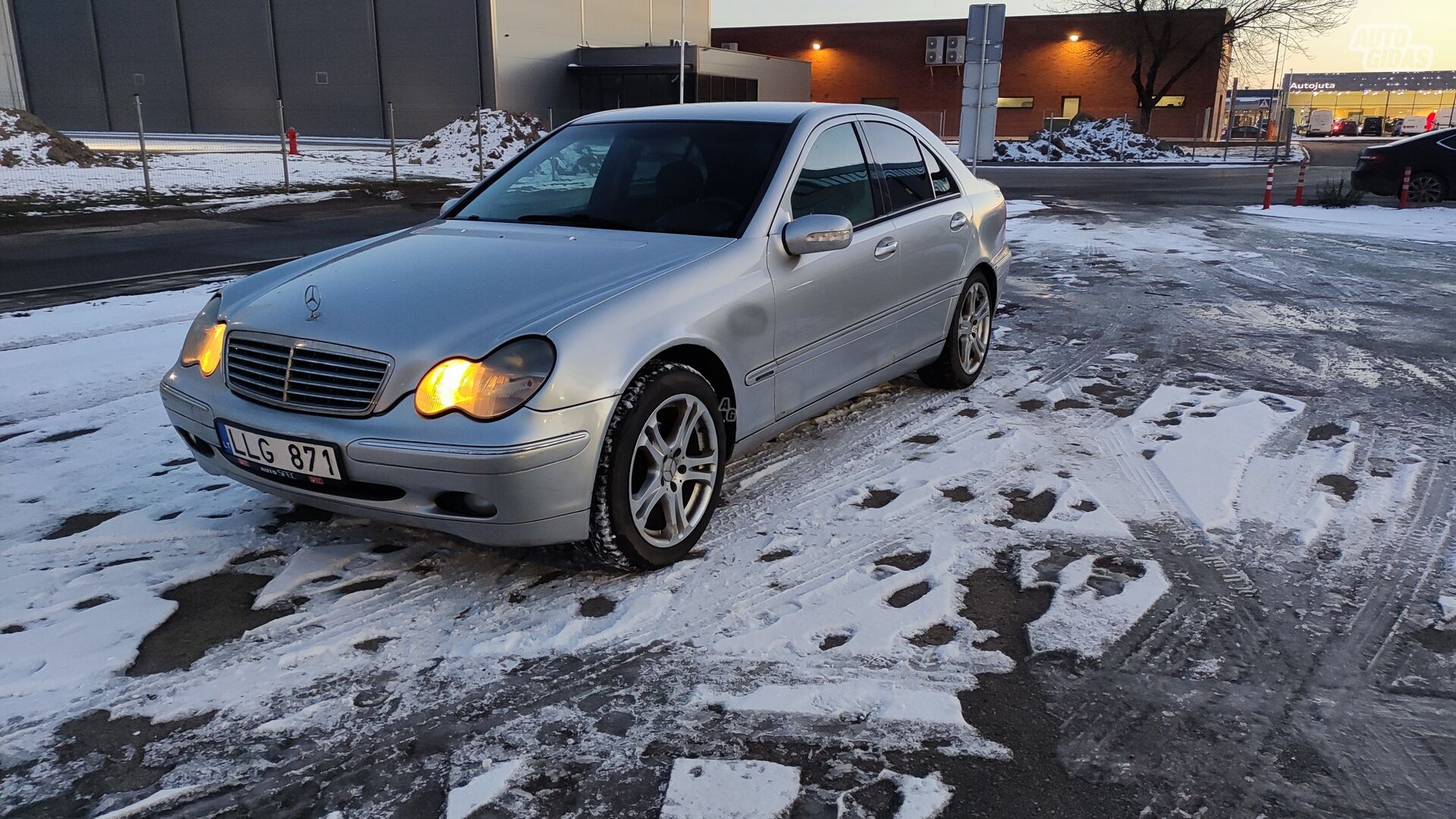 Mercedes-Benz C 200 2001 г Седан