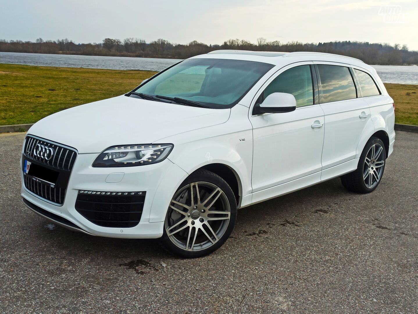 Audi Q7 TDI V12 2010 г